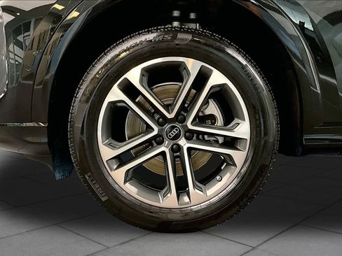 Certified 2025 Audi Q5 Premium Plus w/ Premium Plus AWD/4WD image 11