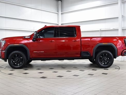Used 2024 GMC Sierra 2500 AT4 w/ AT4 Premium Plus Package image 4