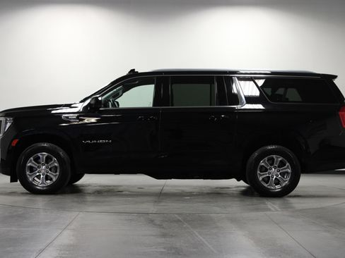 Used 2024 GMC Yukon XL SLE image 7