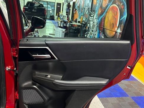 Used 2023 Mitsubishi Outlander SE image 25