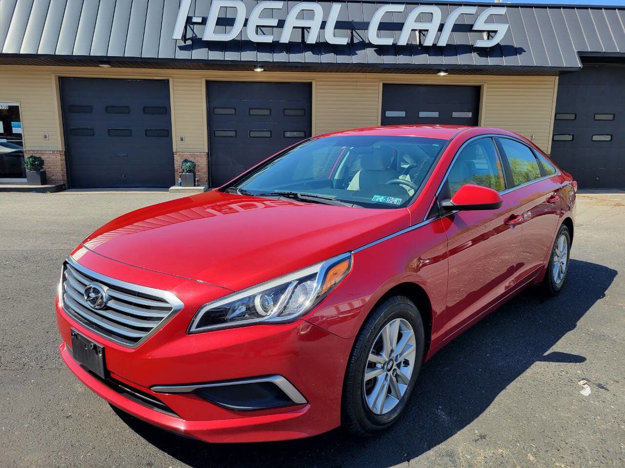 Used 2017 Hyundai Sonata SE FWD image 1