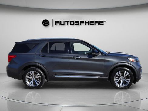 Used 2020 Ford Explorer Platinum w/ Premium Technology Package image 11