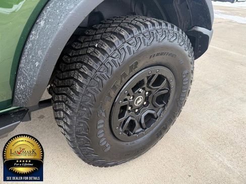Used 2024 Ford Bronco Wildtrak image 21