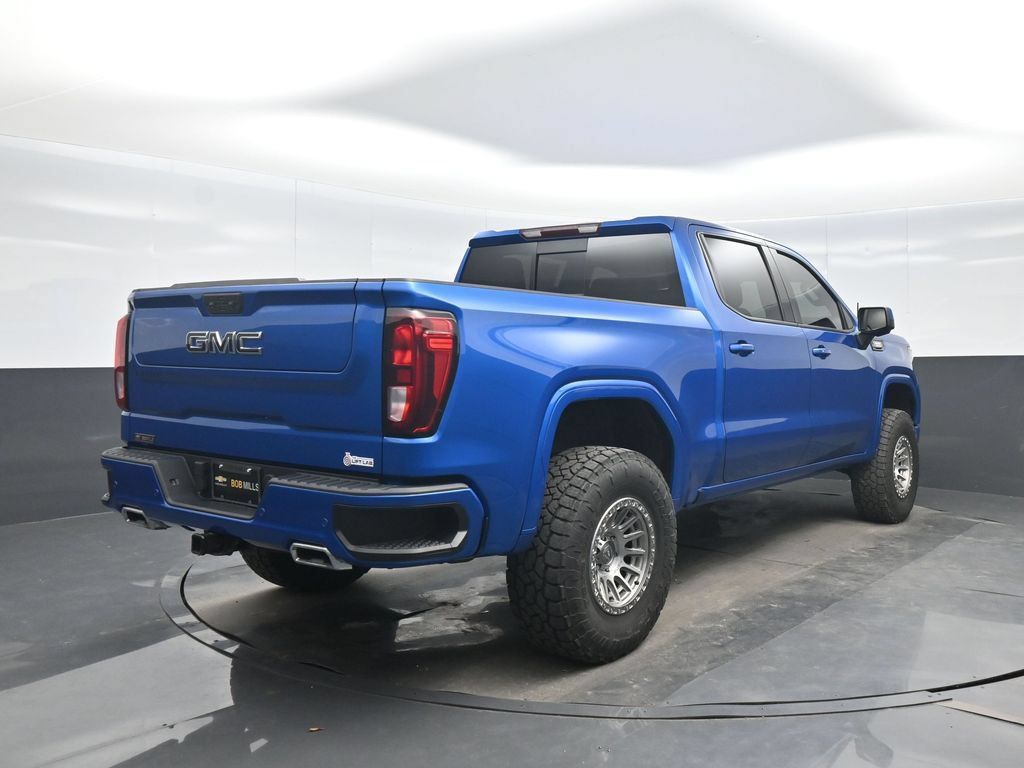 Used 2022 GMC Sierra 1500 Elevation w/ Elevation Premium Package AWD/4WD image 6