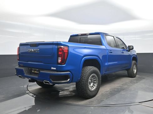 Used 2022 GMC Sierra 1500 Elevation w/ Elevation Premium Package AWD/4WD image 6
