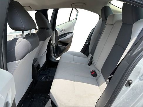Used 2021 Toyota Corolla LE w/ Carpet Mat Package (TMS) FWD image 10