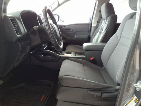 Used 2022 Nissan Frontier S w/ Technology Package image 3