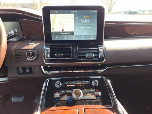 Used 2020 Lincoln Navigator Black Label w/ Cargo Convenience Package image 10