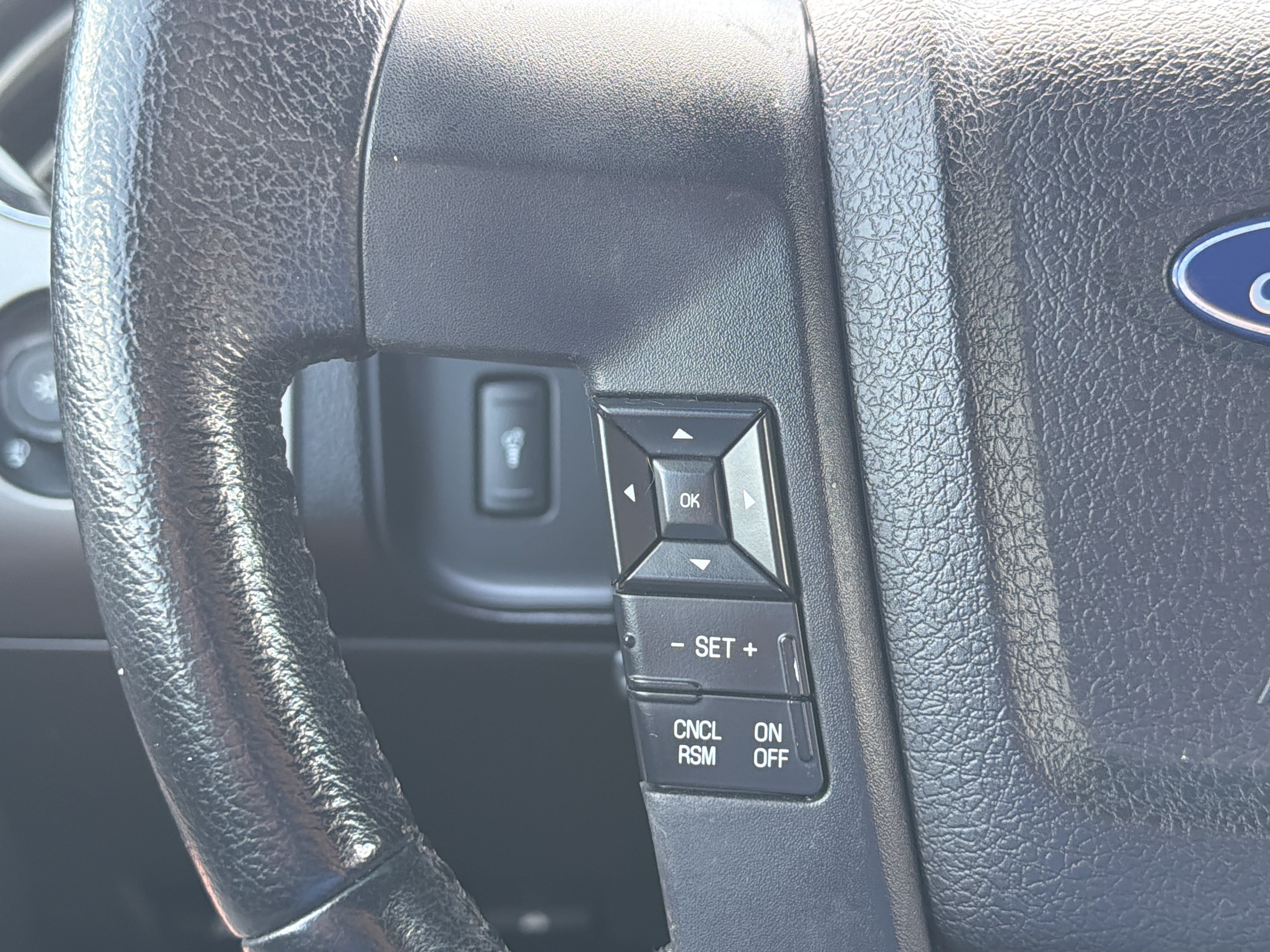 Used 2017 Ford Expedition EL XLT RWD image 13
