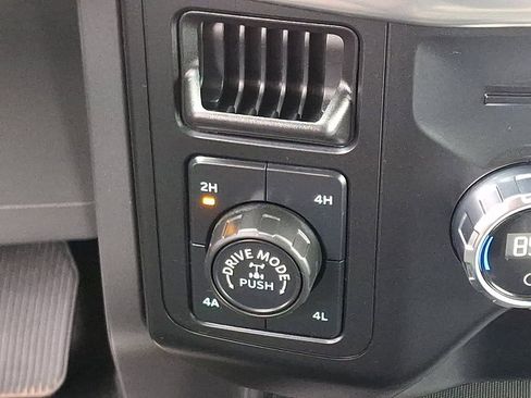 Certified 2021 Ford F150 Lariat image 26