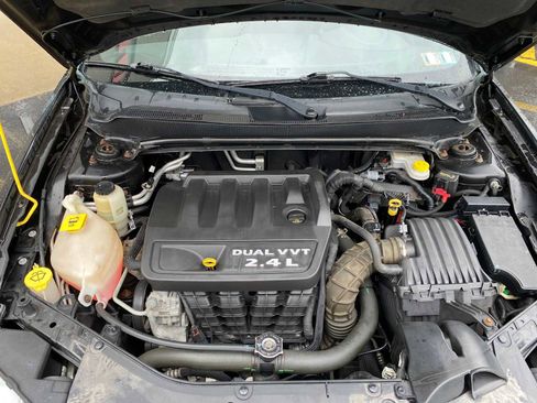 Used 2012 Dodge Avenger SE FWD image 6