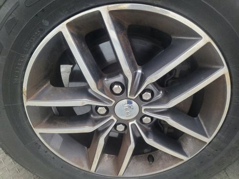 Used 2018 Jeep Grand Cherokee Limited AWD/4WD image 31