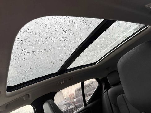 Used 2025 Volvo XC40 B5 Plus w/ Climate Package image 23