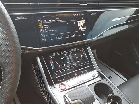 Used 2023 Audi SQ8 Prestige image 9