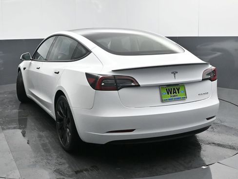 Used 2023 Tesla Model 3 Performance image 4