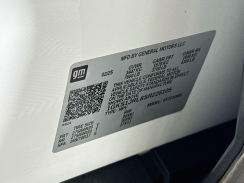 Used 2025 GMC Yukon XL Denali RWD image 37