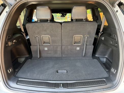 Used 2023 Jeep Grand Cherokee L Laredo RWD image 35