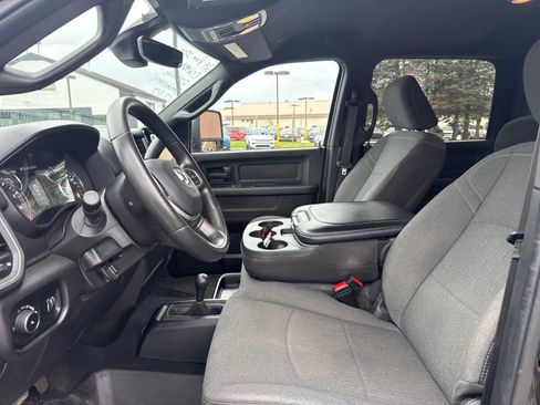 Used 2024 RAM 3500 Tradesman w/ Chrome Appearance Group AWD/4WD image 12