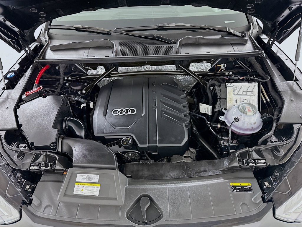 Certified 2025 Audi Q5 2.0T Premium Plus w/ Premium Plus Package AWD/4WD image 30