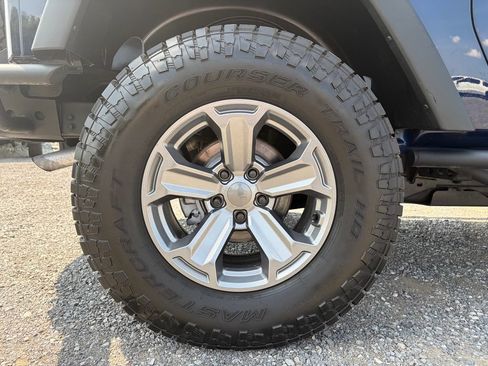 Used 2013 Jeep Wrangler Sport AWD/4WD image 20