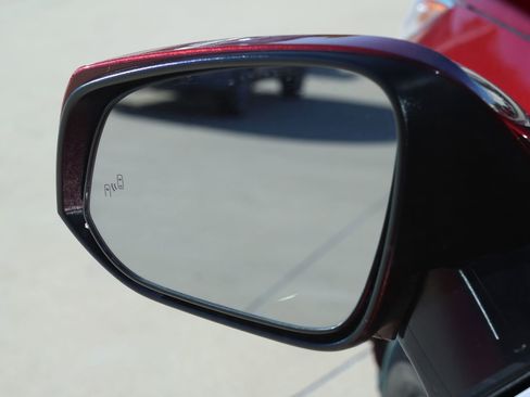 Used 2024 Toyota RAV4 XLE w/ Convenience Package image 10