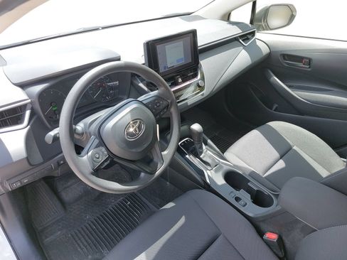 Used 2024 Toyota Corolla LE FWD image 5