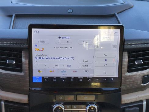 Used 2024 Ford Expedition Limited image 18