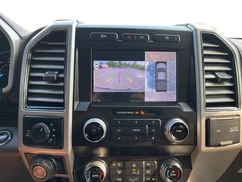 Used 2020 Ford F150 King Ranch w/ Equipment Group 601A Luxury AWD/4WD image 32