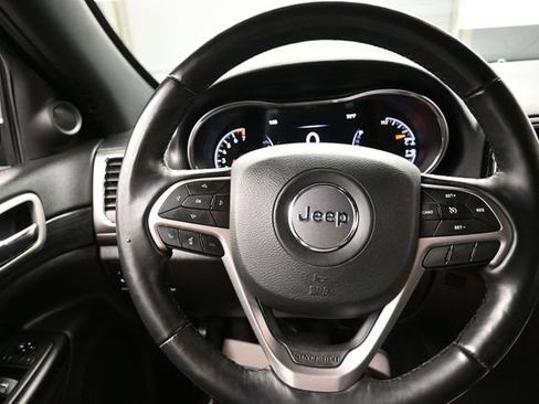 Used 2021 Jeep Grand Cherokee Laredo AWD/4WD image 8