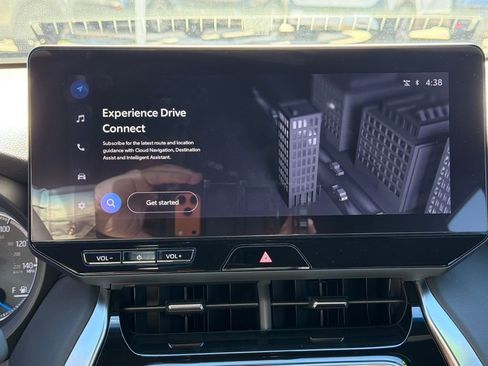 Used 2024 Toyota Venza Nightshade image 26