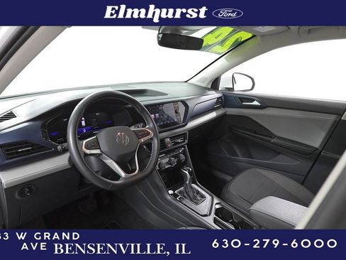 Used 2024 Volkswagen Taos SE image 12