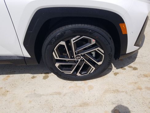New 2026 Hyundai Tucson Limited FWD image 25