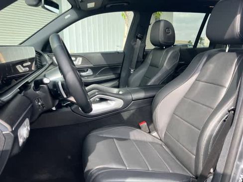 New 2025 Mercedes-Benz GLS 450 4MATIC image 4