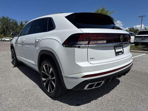 Certified 2024 Volkswagen Atlas Cross Sport SEL Premium R-Line AWD/4WD image 4