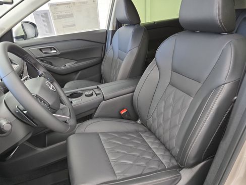 New 2026 Nissan Rogue Platinum w/ Platinum Premium Package AWD/4WD image 15