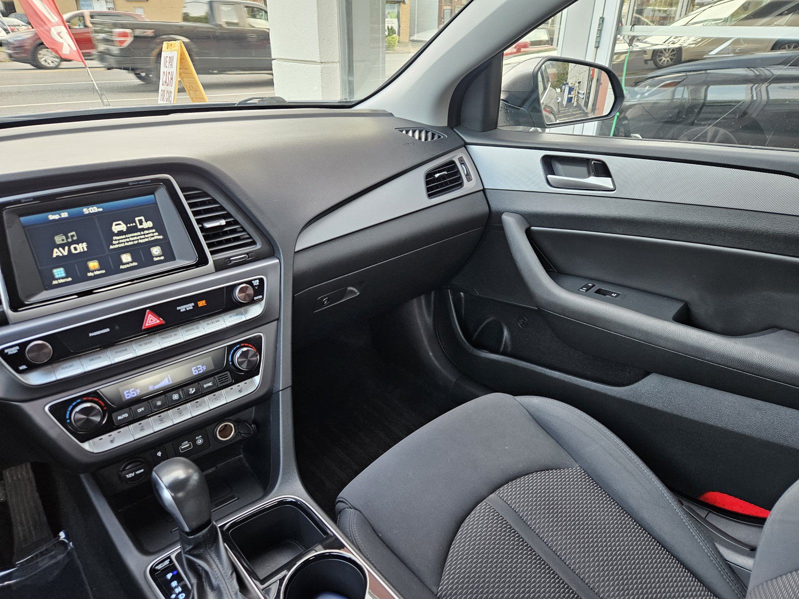 Used 2019 Hyundai Sonata SEL w/ Tech Package 02 FWD image 26