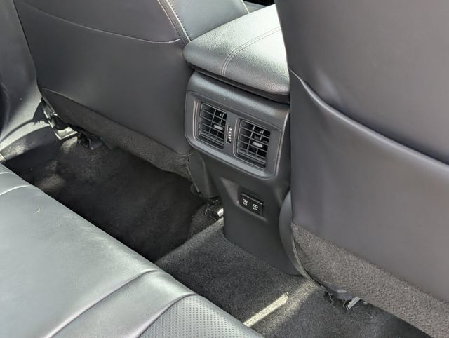 Used 2021 Toyota RAV4 Limited AWD/4WD image 32