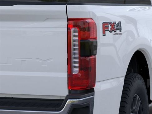 New 2026 Ford F250 Lariat w/ FX4 Off-Road Package AWD/4WD image 21