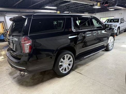 Certified 2023 Chevrolet Suburban High Country w/ Max Trailering Package AWD/4WD image 4