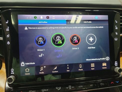 Used 2022 Jeep Grand Wagoneer Series II w/ Convenience Group III image 17