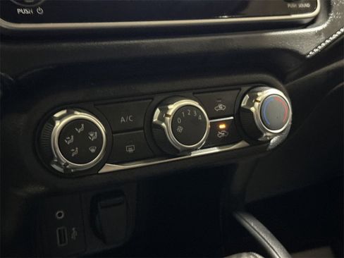 Used 2022 Nissan Versa S image 15