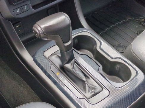 Used 2017 Chevrolet Colorado Z71 image 17