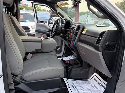Used 2017 Ford F250 XL w/ Power Equipment Group AWD/4WD image 28
