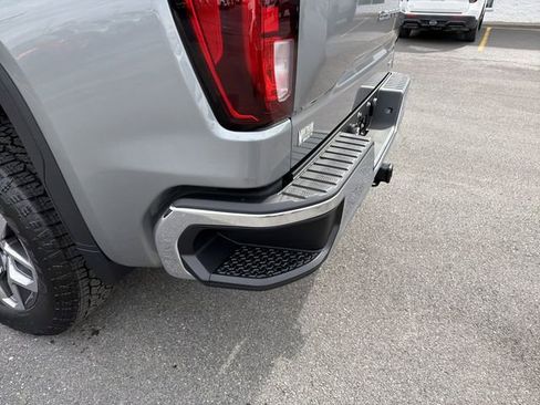 New 2026 GMC Sierra 1500 SLE w/ X31 Off-Road Package AWD/4WD image 9