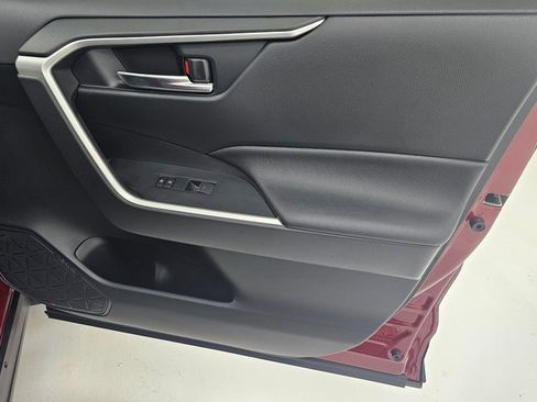 Used 2025 Toyota RAV4 XLE w/ Convenience Package image 34