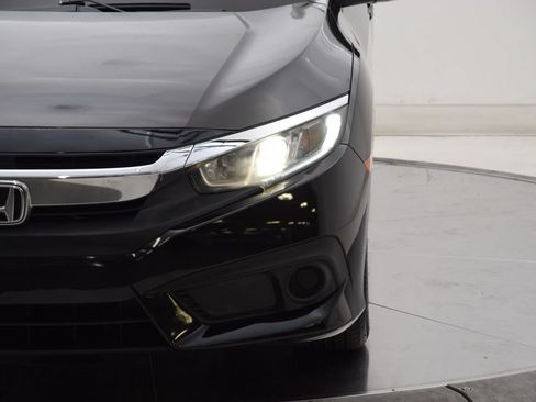 Used 2018 Honda Civic EX image 10