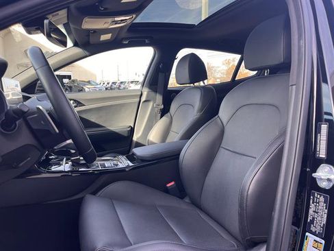 Used 2023 Kia Stinger GT-Line w/ Sun & Sound Package image 17