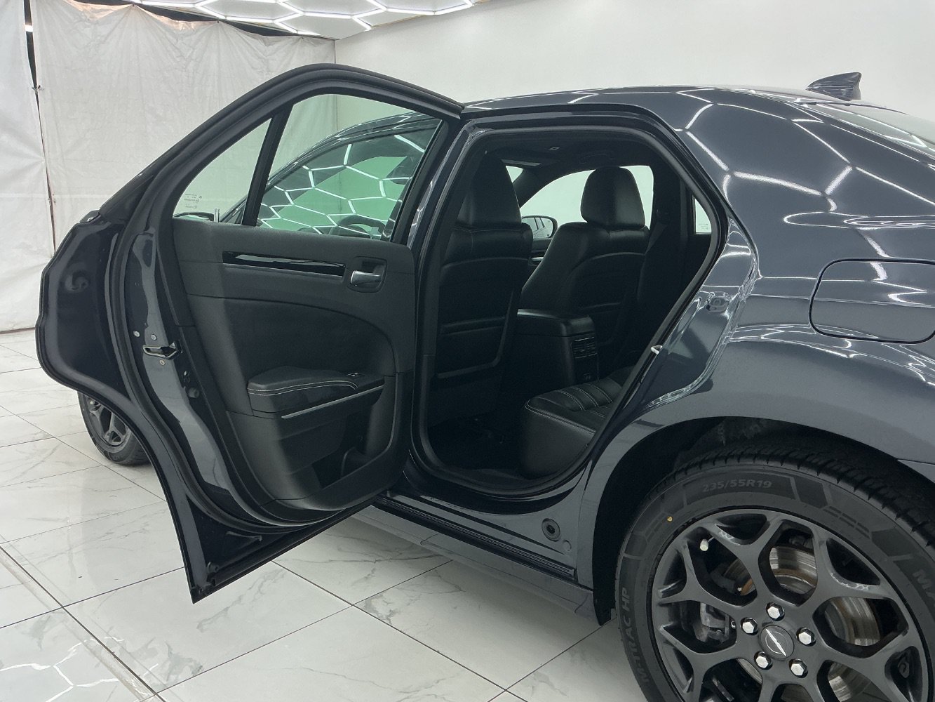 Used 2019 Chrysler 300 S AWD/4WD image 22