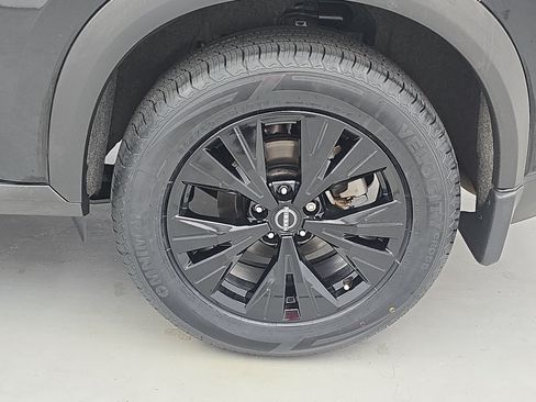 Certified 2023 Nissan Rogue SV w/ SV Premium B Package FWD image 33