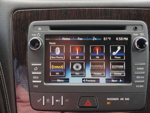 Used 2017 Chevrolet Traverse LT w/ Style and Technology Package AWD/4WD image 13